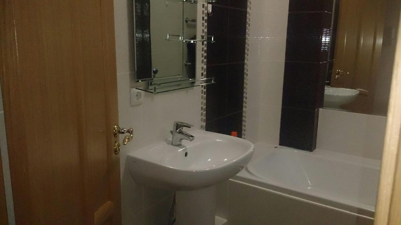 Apartment On Tole Bi Almati Kültér fotó
